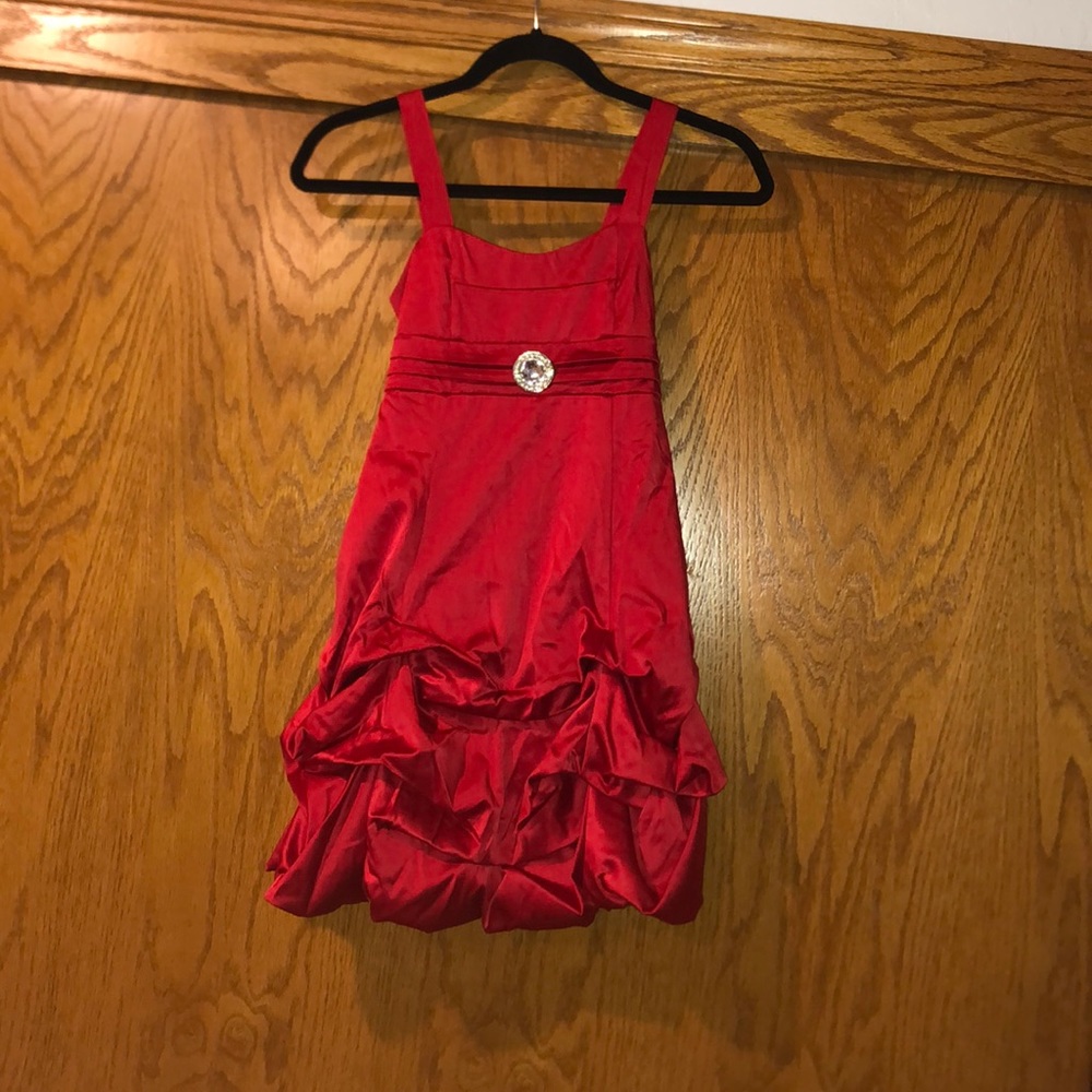 Adorable red ruffles girls dress
